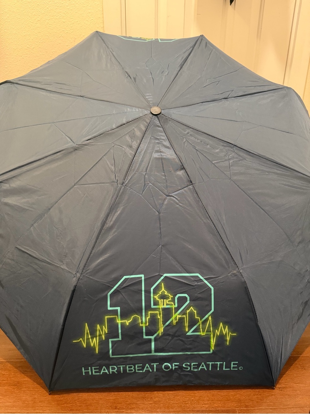 Seattle 12 Heartbeat Graphic Umbrella - Navy with Teal & Lime